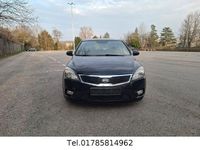 Gebraucht Kia Ceed 90 PS (66 kW) 2011 Schwarz Kleinwagen