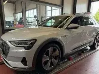 Używany Audi e-tron Ambiente 230 kW (313 KM) 2021 Biały SUV