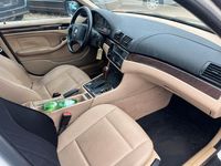 Gebraucht BMW 320 150 PS (110 kW) 2005 Weiß Limousine