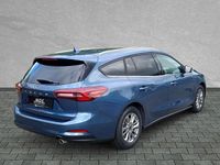 Neu Ford Focus Titanium 155 PS (114 kW) 2025 Chrome blue metallic Limousine