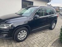 Gebraucht VW Tiguan LOUNGE 150 PS (110 kW) 2015 Schwarz SUV