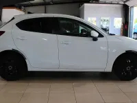 Gebraucht Mazda 2 Active 75 PS (55 kW) 2021 Weiß Limousine