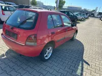 Gebraucht Toyota Starlet 75 PS (55 kW) 1998 Rot Kleinwagen