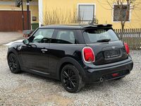 Gebraucht Mini Cooper 102 PS (75 kW) 2018 Schwarz Kleinwagen