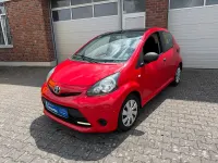 Gebraucht Toyota Aygo 67 PS (49 kW) 2014 Rot Kleinwagen