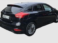Gebraucht Ford Focus ST-Line 140 PS (102 kW) 2018 Iridiumschwarz metallic (metallic) Limousine