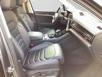 Gebraucht VW Touareg Elegance 231 PS (169 kW) 2024 Grau SUV