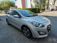 Gebraucht Hyundai i30 101 PS (74 kW) 2015 Silber Limousine