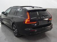 Gebraucht Volvo V60 Plus 197 PS (144 kW) 2025 Schwarz Kombi