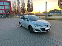 Gebraucht Opel Astra 165 PS (121 kW) 2015 Grau Kombi