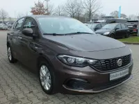 Gebraucht Fiat Tipo Easy 95 PS (69 kW) 2017 Grau Limousine