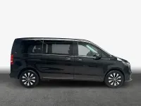 Gebraucht Mercedes V220 163 PS (119 kW) 2023 Schwarz Van / Kleinbus