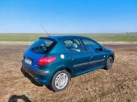 Gebraucht Peugeot 206 75 PS (55 kW) 1999 Grün Kleinwagen
