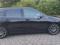 Gebraucht Mercedes B200 Progressive 150 PS (110 kW) 2019 Schwarz Kleinwagen