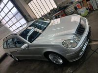 Gebraucht Mercedes E200 Avantgarde 163 PS (119 kW) 2003 Silber Kombi