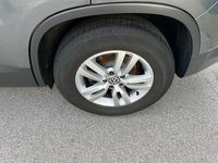 Gebraucht VW Tiguan Exclusive 125 PS (91 kW) 2015 Grau SUV