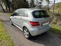 Gebraucht Mercedes B200 140 PS (102 kW) 2006 Silber Van / Kleinbus