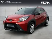 Gebraucht Toyota Aygo X Pulse 72 PS (52 kW) 2022 Chilli red perleffekt/dach nig SUV