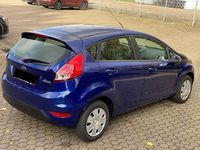 Gebraucht Ford Fiesta Trend 82 PS (60 kW) 2017 Indicblau metallic Kleinwagen