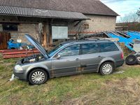 Usata VW Passat 110 CV (80 kW) 2004 Grigio Station wagon