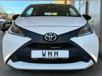 Używany Toyota Aygo 69 KM (50 kW) 2017 Biały Hatchback