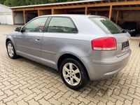 Gebraucht Audi A3 Attraction 102 PS (75 kW) 2004 Akoyasilber Limousine