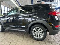 gebraucht Hyundai Tucson blue Intro Edition 2WD