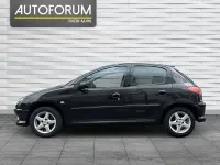 Gebraucht Peugeot 206 75 PS (55 kW) 2006 Farbe schwarz obsidien/metalli Limousine