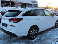 gebraucht Hyundai i30 cw 1.6 CRDi Style Parksensoren|Kamera|Navi