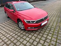 Gebraucht VW Passat Comfortline 120 PS (88 kW) 2019 Rot Kombi