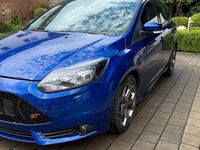 Gebraucht Ford Focus ST 250 PS (183 kW) 2014 Blau Limousine