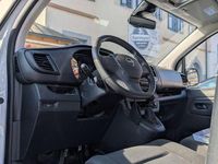 Gebraucht Opel Vivaro 120 PS (88 kW) 2024 Weiß Van / Kleinbus