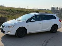 Gebraucht Opel Astra 110 PS (80 kW) 2011 Weiß Kombi