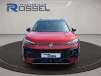 Neu VW T-Roc R-line 150 PS (110 kW) 2026 Flame red metallic /dach schwa SUV