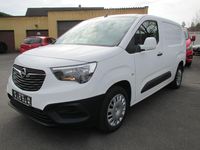 Gebraucht Opel Combo Edition 131 PS (96 kW) 2019 Weiß Van / Kleinbus