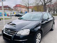 Gebraucht VW Jetta 122 PS (89 kW) 2009 Schwarz Limousine