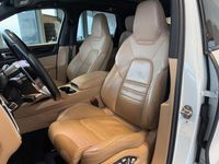 Gebraucht Porsche Cayenne S 441 PS (324 kW) 2018 Carraraweißmetallic (metallic) SUV
