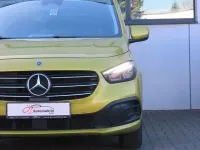 Gebraucht Mercedes T180 131 PS (96 kW) 2024 Gelb Van / Kleinbus