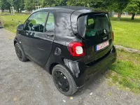 Gebraucht Smart ForTwo Coupé 60 kW (82 PS) 2021 Schwarz Kleinwagen
