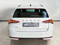 Gebraucht Skoda Octavia Selection 150 PS (110 kW) 2024 Moonweiß perleffekt Kombi