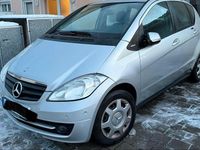 Gebraucht Mercedes A160 100 PS (73 kW) 2012 Silber Van / Kleinbus
