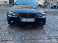 Gebraucht BMW 320 Cabriolet 177 PS (130 kW) 2010 Schwarz Cabrio