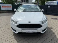 Gebraucht Ford Focus Trend 125 PS (91 kW) 2017 Weiß Limousine