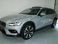 Gebraucht Volvo V60 CC 197 PS (144 kW) 2023 Vapour grey metallic (grau) Kombi