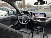 Gebraucht BMW 118 Executive 140 PS (102 kW) 2021 Blau Kleinwagen