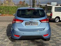 Gebraucht Hyundai ix20 Classic 90 PS (66 kW) 2011 Blau Kleinwagen