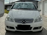 Gebraucht Mercedes A180 Avantgarde 116 PS (85 kW) 2010 Weiß Limousine