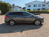Gebraucht Ford Focus Titanium 182 PS (133 kW) 2017 Grau Limousine