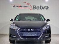 Gebraucht Hyundai i40 165 PS (121 kW) 2015 Phantom black Kombi