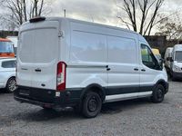 Gebraucht Ford Transit Trend 105 PS (77 kW) 2022 Weiß Van / Kleinbus